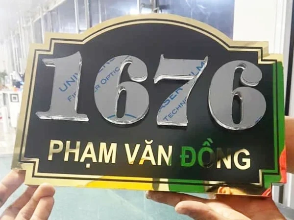 Biển inox ăn mòn